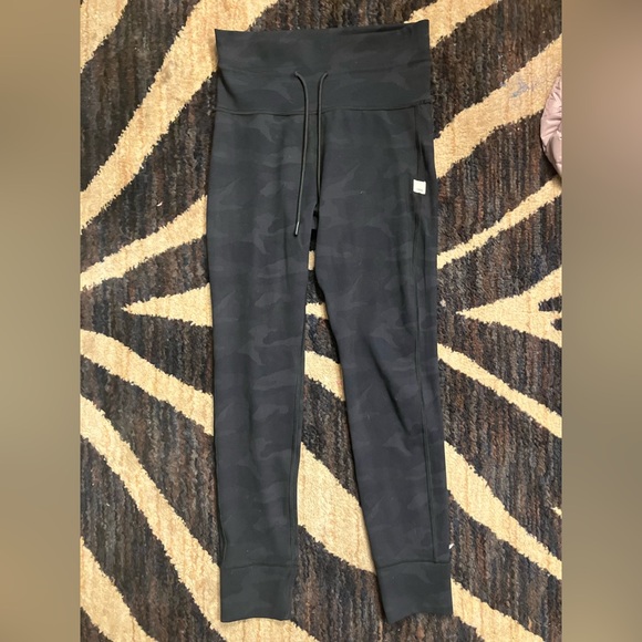 Vuori Daily Legging - Picture 3 of 4